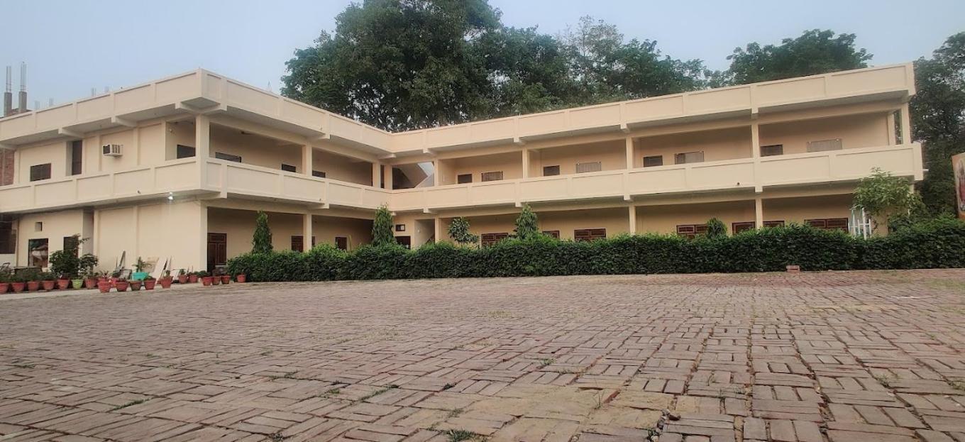 Jp International Naimisharanya Hotel Exterior photo