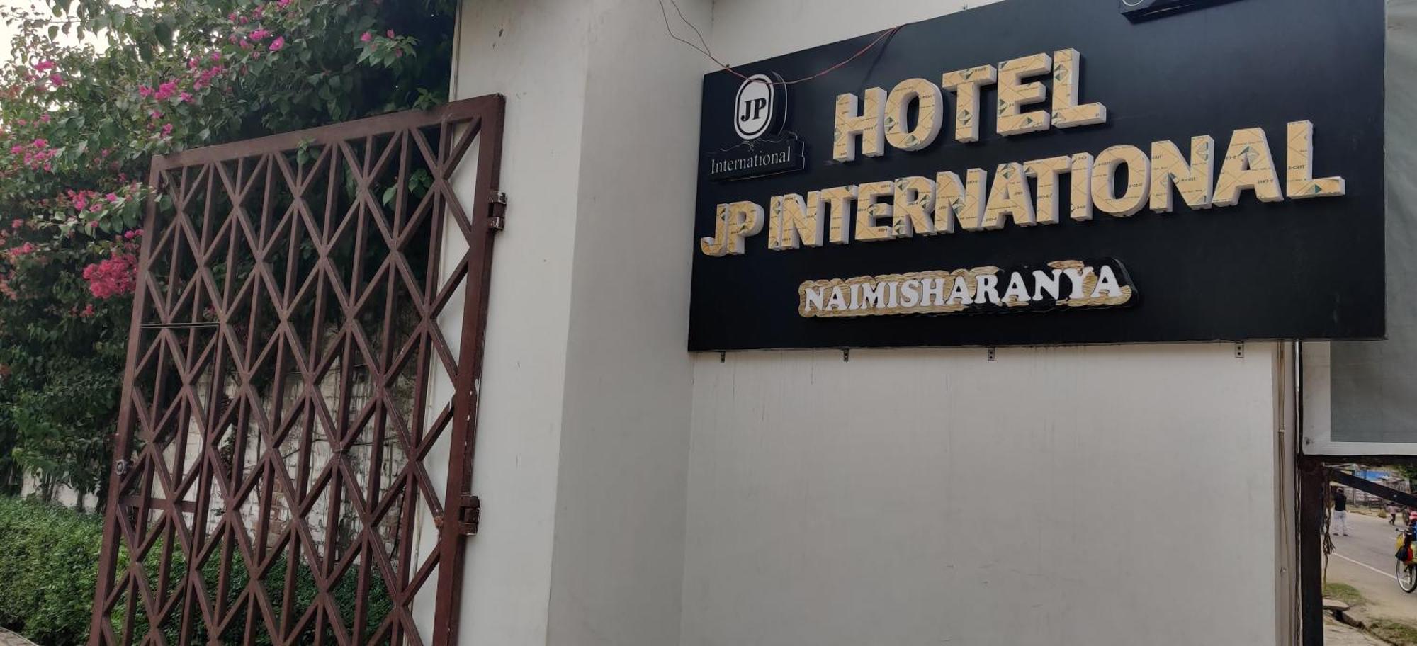 Jp International Naimisharanya Hotel Exterior photo